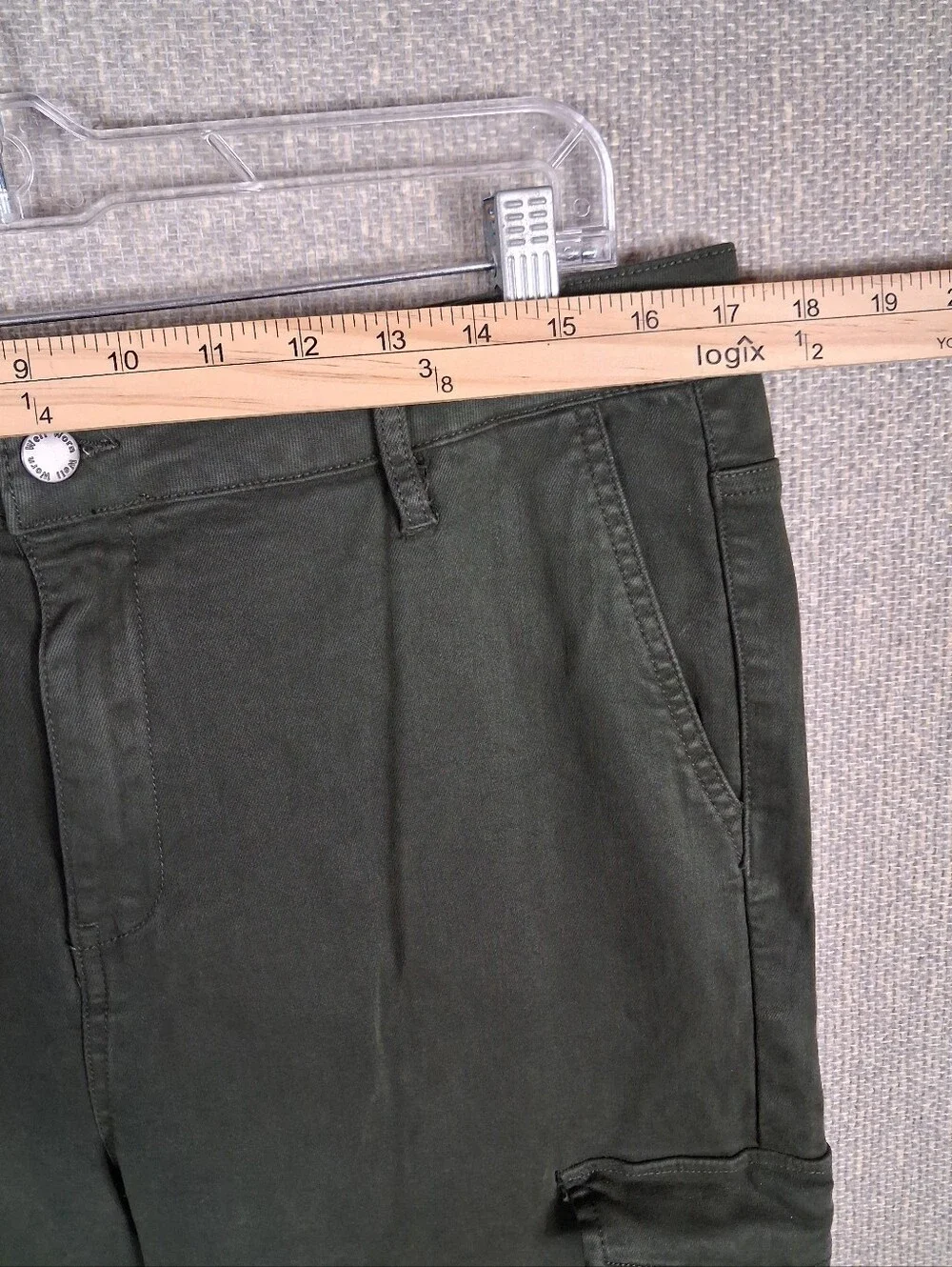 Well Worn Tencel Blend High-Rise Straight Leg Cargo Pants Olive Green Size 14/34